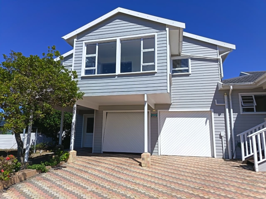 4 Bedroom Property for Sale in Bergsig Western Cape